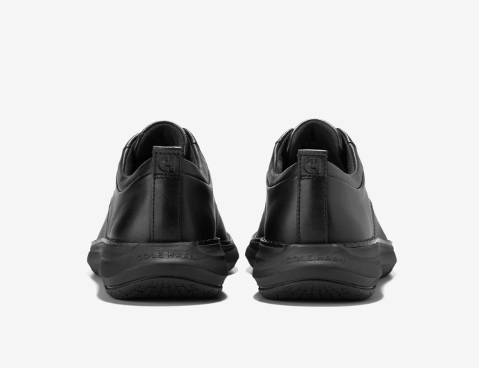 2BY2 Modern Black Plain Toe